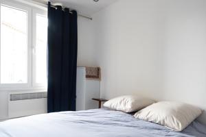 Bright and cozy apt in the heart of Belleville
