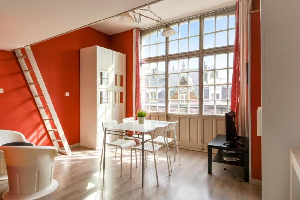 Appartement Bright and modern apartment in Vauban district Central Lille 72 rue de Turenne 59000 Lille