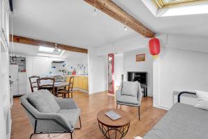 Bright and spacious nest in the historic center