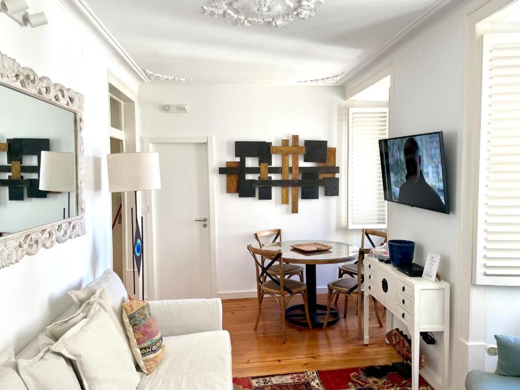 Bright and spacious three bedroom apt in the heart of Lisbon Rua do Duque 1, 1200-158 Lisbonne