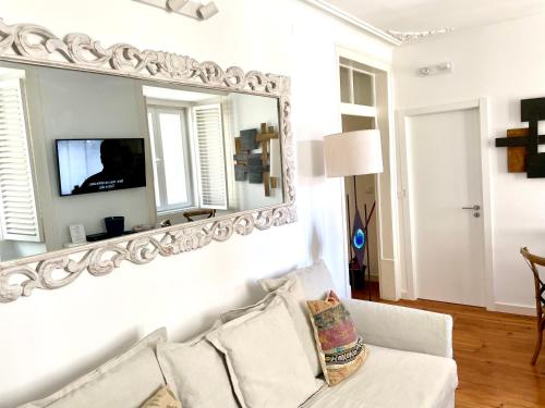 Bright and spacious three bedroom apt in the heart of Lisbon