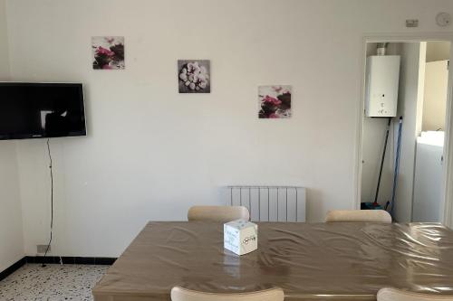 Bright apartment 5 minutes walk from the sea