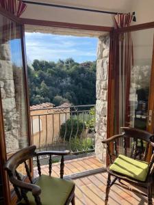 Bright apartment close to the village