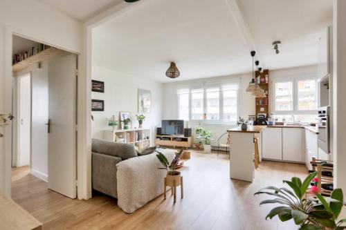 Bright apartment for 4 with balcony