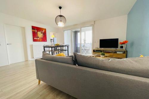 Bright apartment in a new building with garage