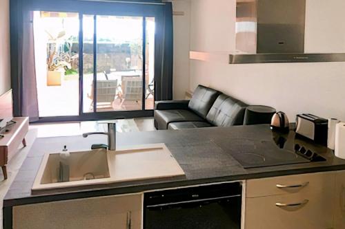 Bright apartment in front of the sea