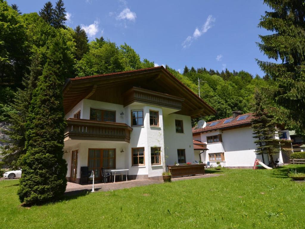 Appartement Bright Apartment in Sch nau am K nigsee with Barbecue  83471 Schönau am Königssee