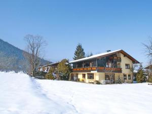 Bright apartment in Schönau am Königsee in a top location