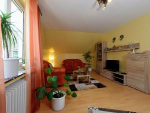 Bright apartment in the Sauerland with conservatory large terrace and awning