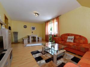 Bright apartment in the Sauerland with conservatory large terrace and awning