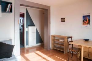 Bright apartment near the city center