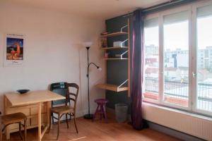 Bright apartment near the city center