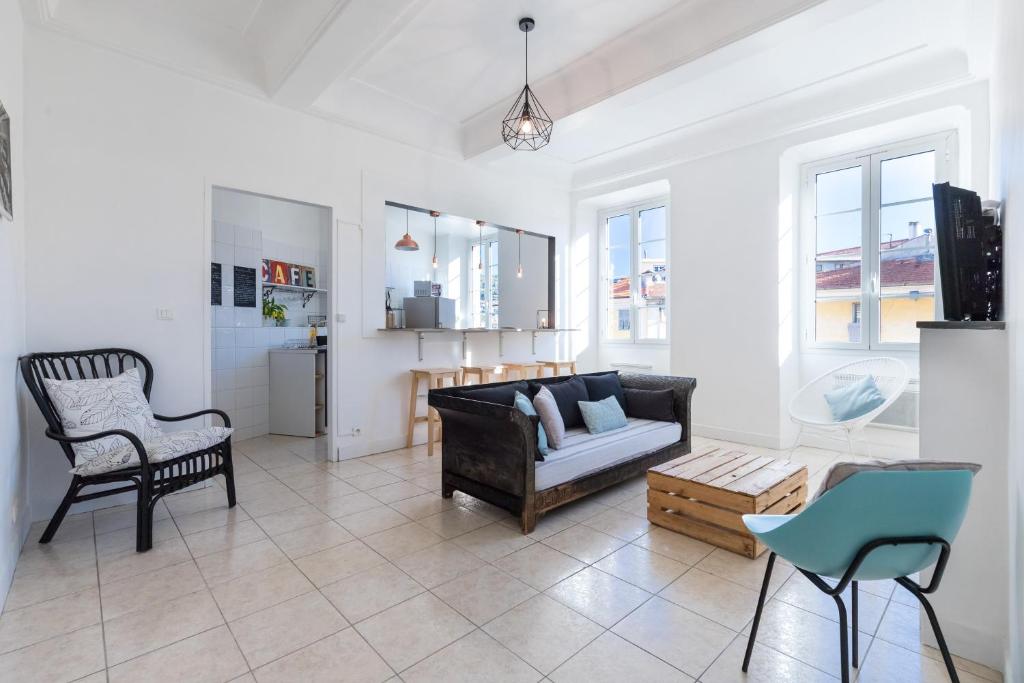 Bright Apartment Old Town 1 Boulevard Jean Jaurès, 06300 Nice