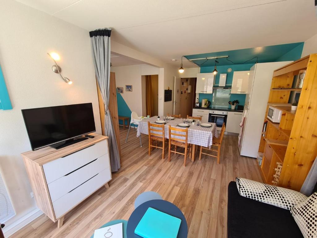 Bright Apartment with Two Bedrooms - BP31