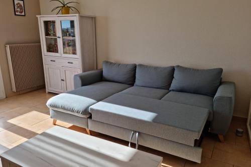 Bright apt with balcony near to the station