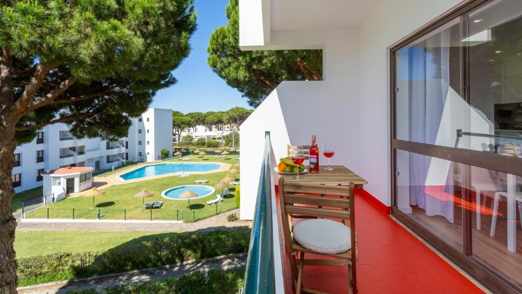 Appartement Bright & Charming 1BDR Apartment W/ Pool by LovelyStay Rua de Espanha Condomínio Scalabis Bloco A Apartamento 205 8125-475 Vilamoura