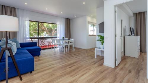 Bright & Charming 1BDR Apartment W/ Pool by LovelyStay