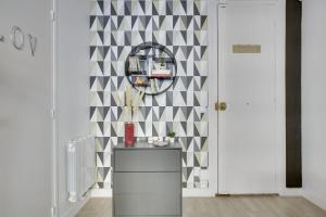 Bright Charming Modern Studio by Dreamy Canal