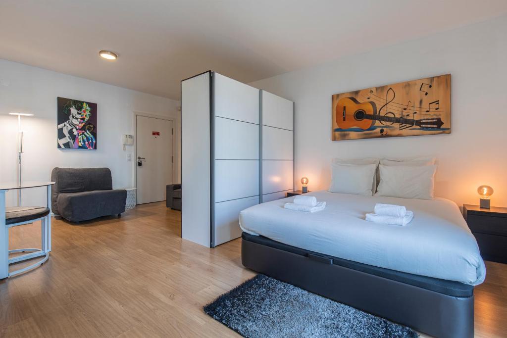 Bright & Comfy Flat in Lisbon by LovelyStay 14 Avenida Álvaro Pais 4ºA, 1600-311 Lisbonne