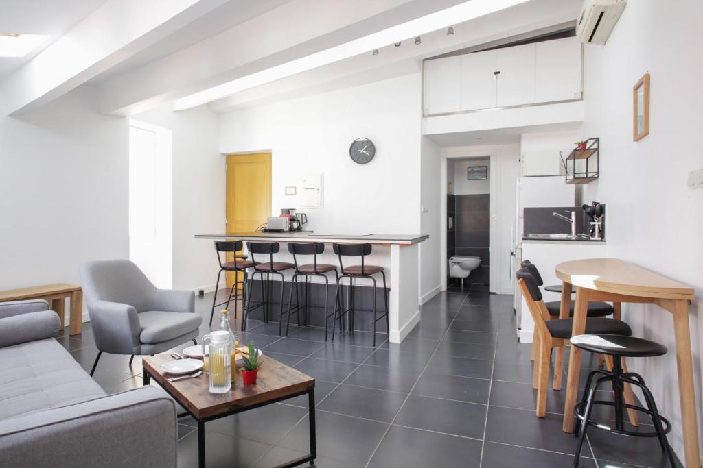 Appartement Bright flat classified with 2 in the centre of Cassis - Welkeys 1 rue Laurent Ventron 13260 Cassis