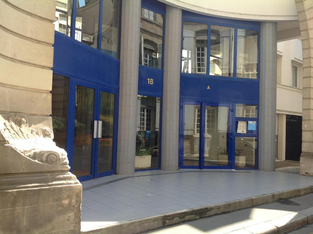 Bright flat classified with 2 in the centre of Cassis - Welkeys 13260 Cassis