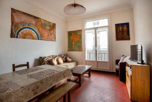 Bright flat in the centre of Marseille
