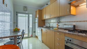 Bright & Lovesome Apartment W/ Balcony in Portimão by LovelyStay