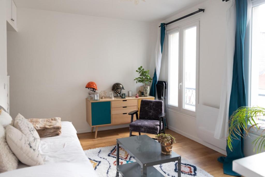 Bright nest with open view near Sacré-Coeur 11 Rue du Roi d'Alger, 75018 Paris