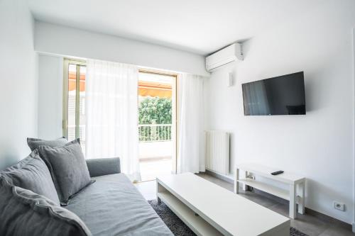 Bright One BDRM Apartment AC-Congress, Beaches by Olidesi