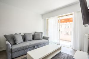 Bright One BDRM Apartment AC-Congress, Beaches by Olidesi