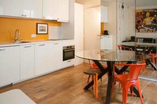 Bright & Spacious apartment in Madeleine