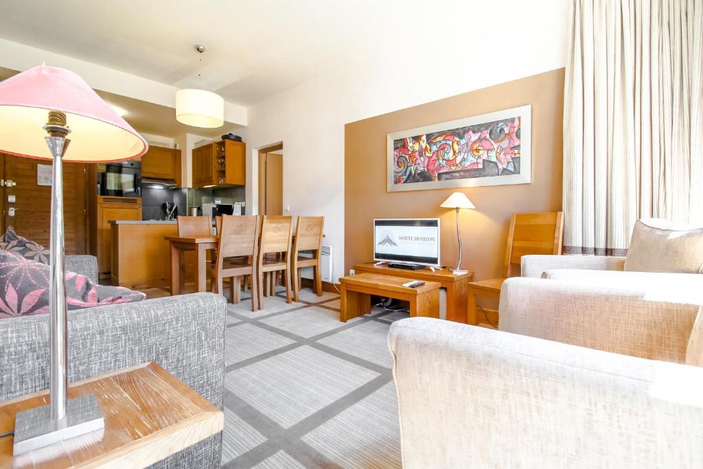 Bright spacious two bed South facing family apartment Terrasses d'Eos, 74300 Flaine
