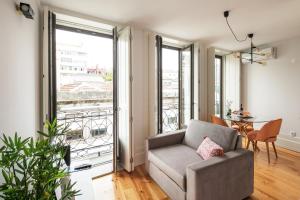 Bright Studio near Douro River - with Balcony