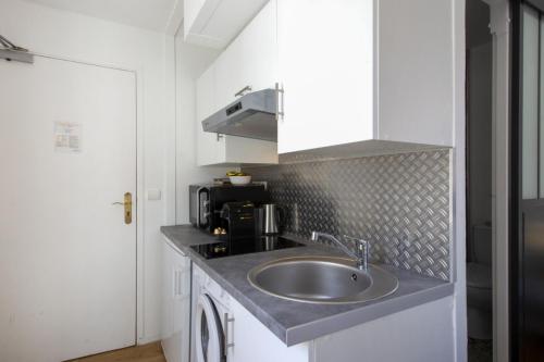 Bright studio near Port Vieux beach in Biarritz - Welkeys