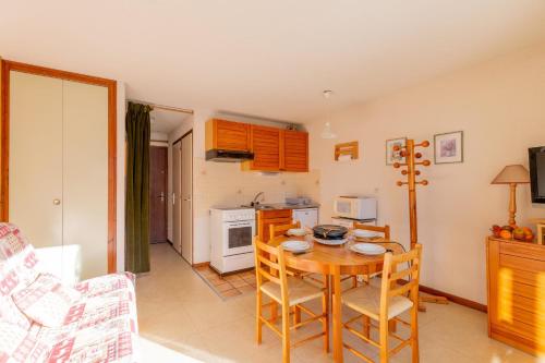 Bright Studio With Balcony And Nice View