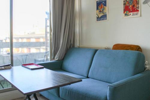 Bright studio with terrace and free view