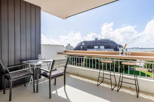 Bright studio with terrace and view on the port in La Rochelle - Welkeys