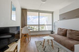 Bright studio with terrace and view on the port in La Rochelle - Welkeys