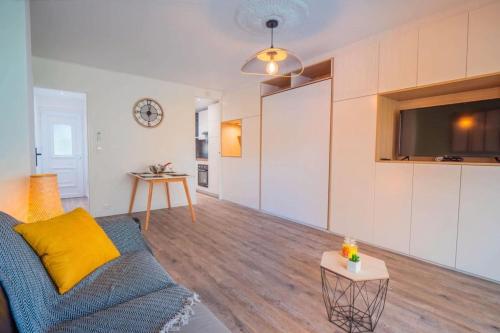 Bright Studio With Terrace Near La Plage