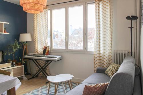 Bright T2 - quiet residence - Château d'Asnières