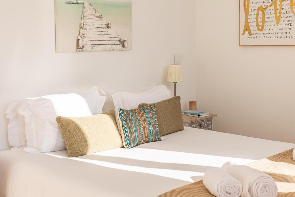 Bright Tailor Made Flat With a View in Estrela 21 Rua Doutor Teófilo Braga 4º Direito, 1200-653 Lisbonne