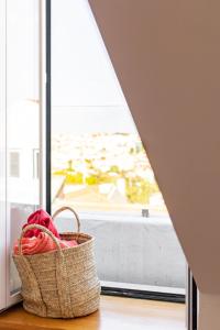 Bright Tailor Made Flat With a View in Estrela