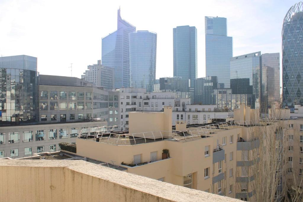 Appartement Bright through nest with view on La Défense 27 Rue de Bezons 92400 Courbevoie