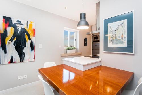 Bright Visconde Apartment