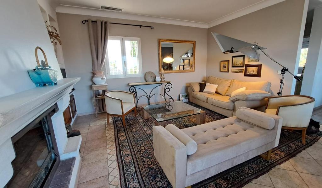 Brin d’azur, duplex vue mer 3 Allée du Plateau Fleuri, 06600 Antibes
