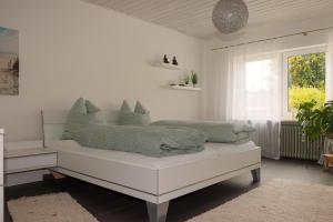 Buchen Blick - Ruhige moderne Ferienwohnung 82qm.