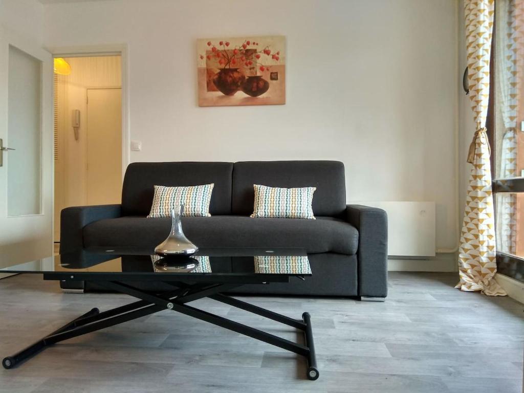 Budget apart with parking and balcony 139 Rue Gabriel Péri, 93200 Saint-Denis