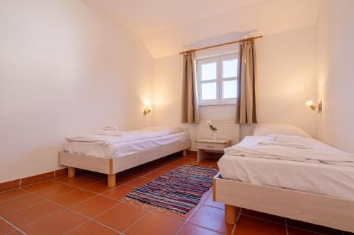 Budget Appartement mit 2 Schlafzimmern und Terrasse A70