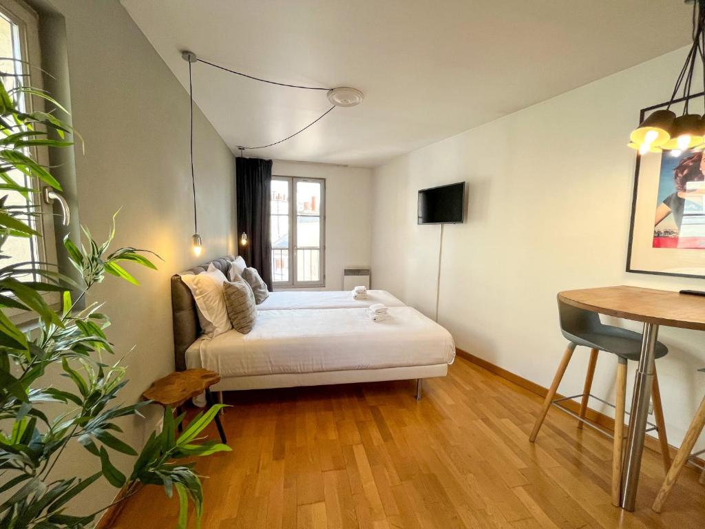 Appartement Buffon 501 - Studio spacieux et cosy- 2P- Paris 05 Rue Buffon 5 75005 Paris