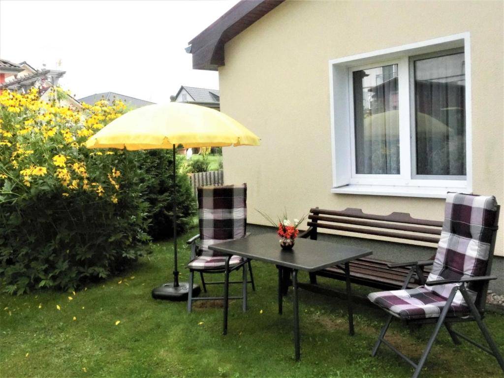 Appartement Bungalow Familie Trieglaff mit Carport und Wlan Gnitzer Weg 19 17454 Zinnowitz